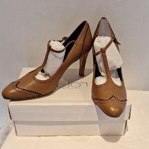 Ann Taylor Loft Classic Tan T-Strap Leather High Heels Size 9